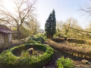 Gardens- click for photo gallery